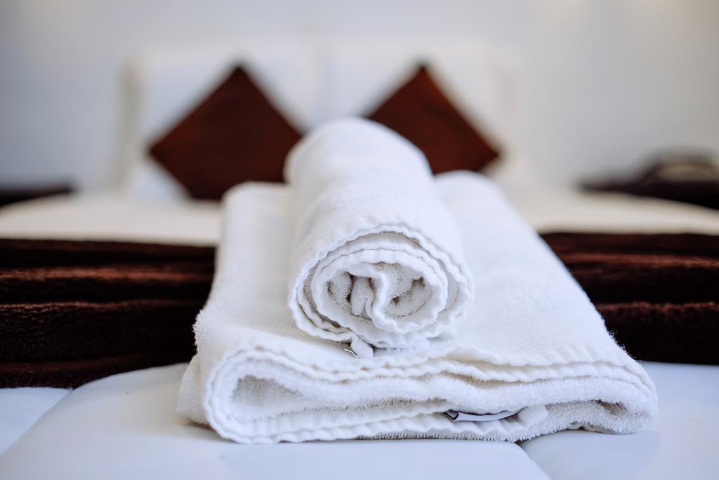 Hotel Pedussaut Сен-Годанс Екстериор снимка