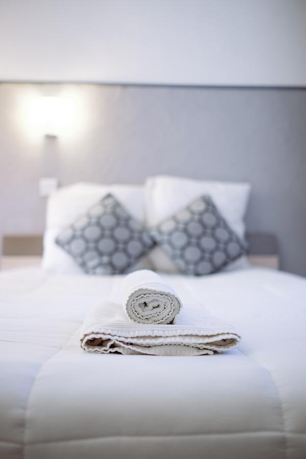 Hotel Pedussaut Сен-Годанс Екстериор снимка