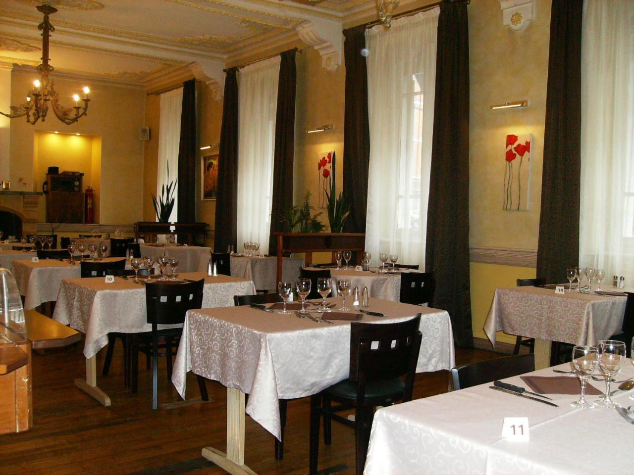 Hotel Pedussaut Сен-Годанс Екстериор снимка